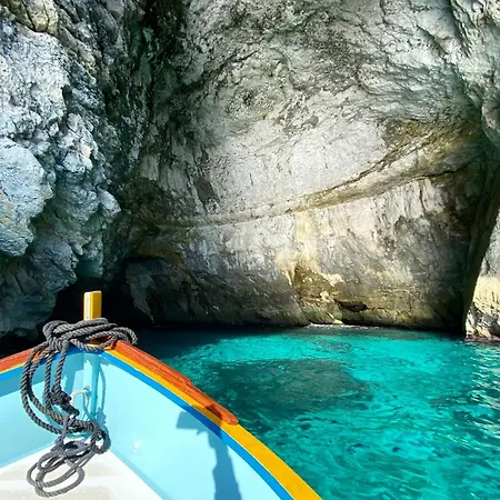 Mediterranean Living Right By The Sea * San Pawl il-Baħar