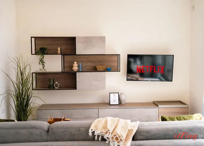 Apartment Mediterranean Living Right By The Sea