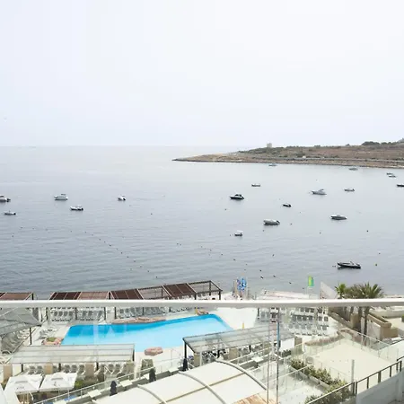 Mediterranean 2br Seaside In St. Paul's Bay