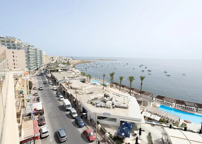 Апартаменты Mediterranean Living Right By The Sea *